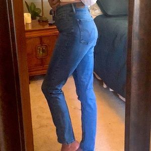 Levi’s size 6 512 perfectly slimming skinny leg high rise…tall girl friendly